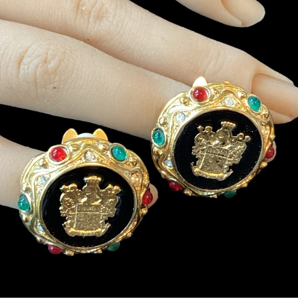 GUCCI 1980 Crested Gripoix Clip Earrings (t47) - Picture 10 of 11